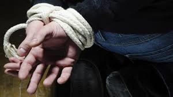 Remisero asaltado en Metán abandonado en el monte