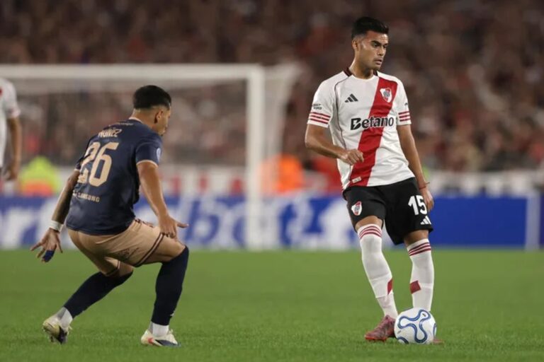 Jugadores de River Plate celebrando el gol ante Carabobo en la Copa Sudamericana.