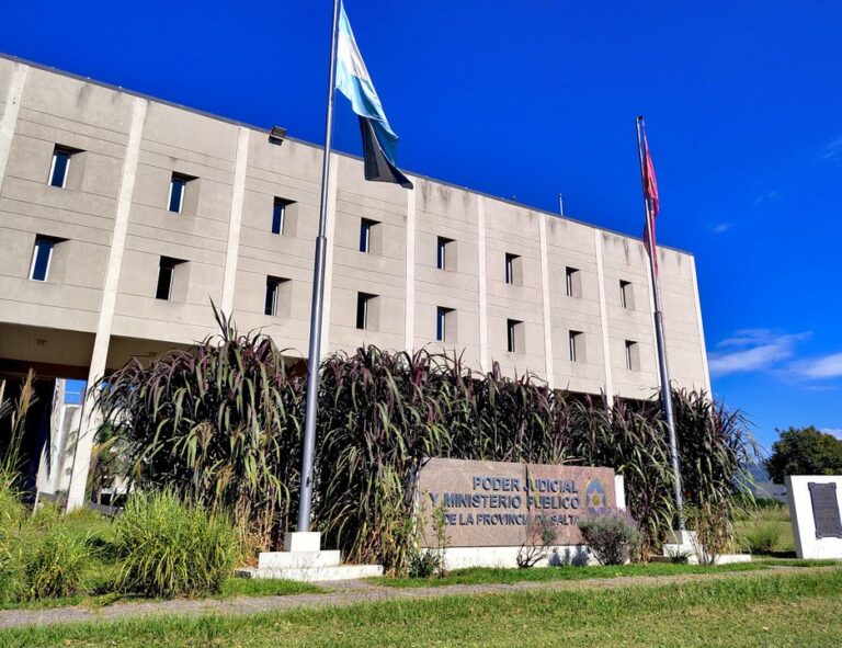 Fachada de la Corte de Justicia de Salta