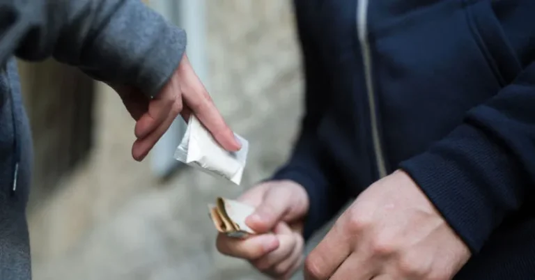 Vecina de Finca Valdivia denuncia venta de droga